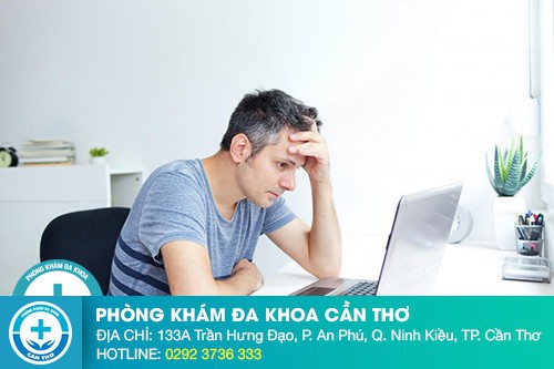 Lòi búi trĩ ra ngoài khiến cho người bệnh cảm thấy đau nhức, khó chịu